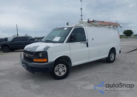 2012 Chevrolet Express 2500 Work Van z USA, uszkodzony, nr VIN 1GCWGFCA7C1180069